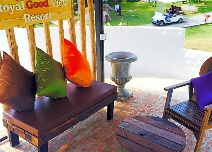 อพาร์ทเม้น Royal Good View & Farm สวนผึ้ง