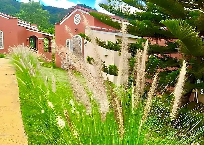 Royal Good View & Farm อพาร์ทเม้น สวนผึ้ง