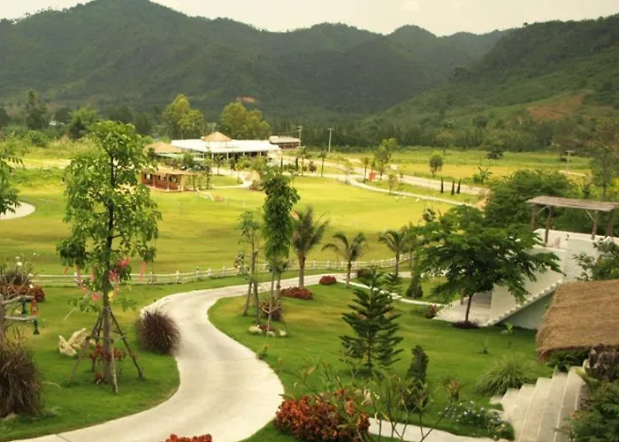 Royal Good View & Farm อพาร์ทเม้น สวนผึ้ง