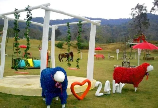 อพาร์ทเม้น Royal Good View & Farm สวนผึ้ง
