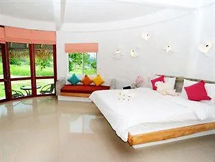 Royal Good View & Farm อพาร์ทเม้น สวนผึ้ง